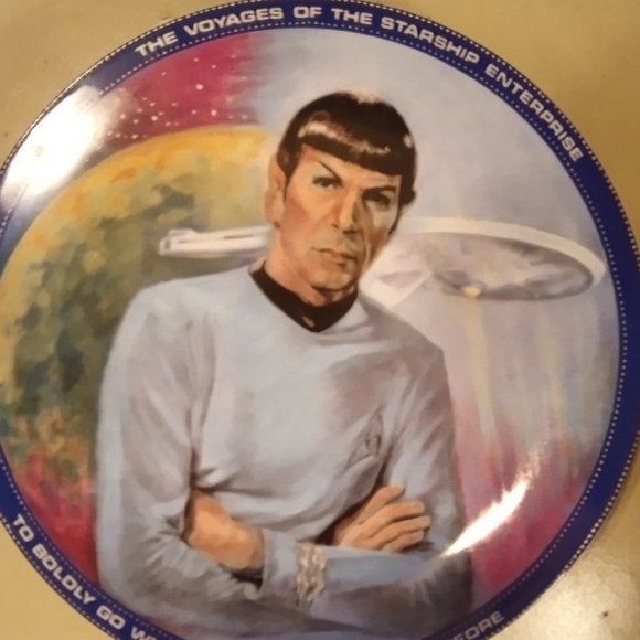 STAR TREK COLLECTOR PLATE - Picture 1 of 2